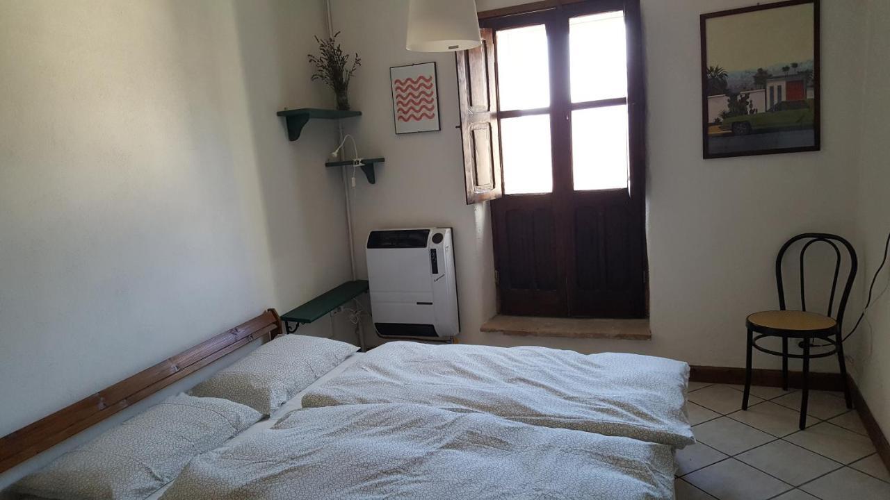 צ'לנו Elilu Room מראה חיצוני תמונה